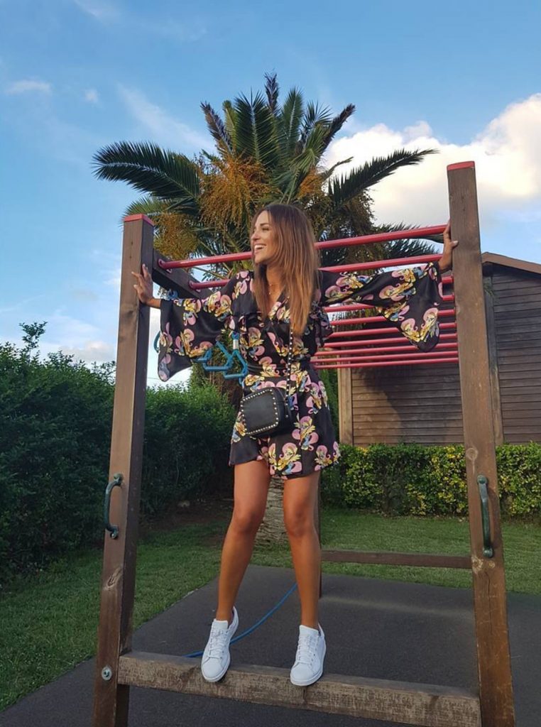 cum purtam hainele negre vara