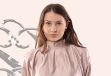 Cele 14 bluze din satin pe care le poti combina de minune cu toti blugii tai