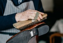 Cum sa curatati pantofii pentru a-i pastra stralucitori? Trucuri infailibile