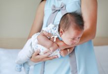 Ce sa faci daca bebelusul tau sufera de reflux gastroesofagian?