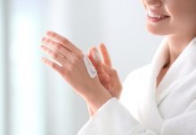 Sfaturi pentru a-ti mentine mainile hidratate pe tot parcursul iernii